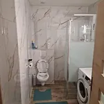 2 Pièces De Jade Dans à Appartamento Montauban