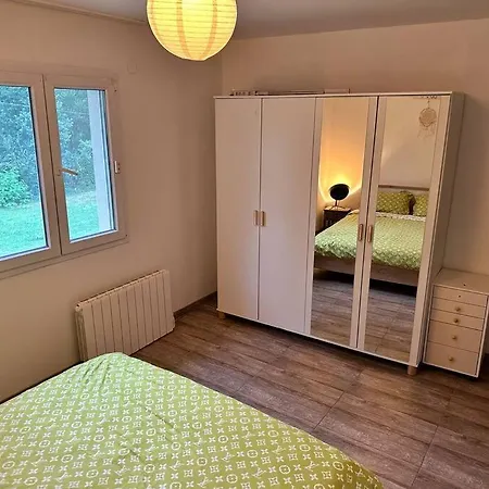 2 Pieces De Jade Dans A Apartman Montauban