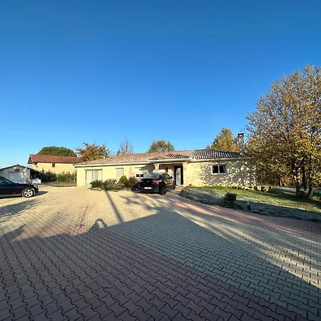 2 Pieces De Jade Dans A *