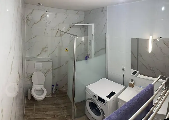 2 Pièces De Jade Dans à Appartement Montauban