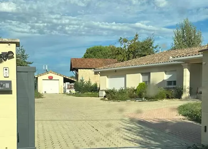 Appartement 2 Pièces De Jade Dans à *